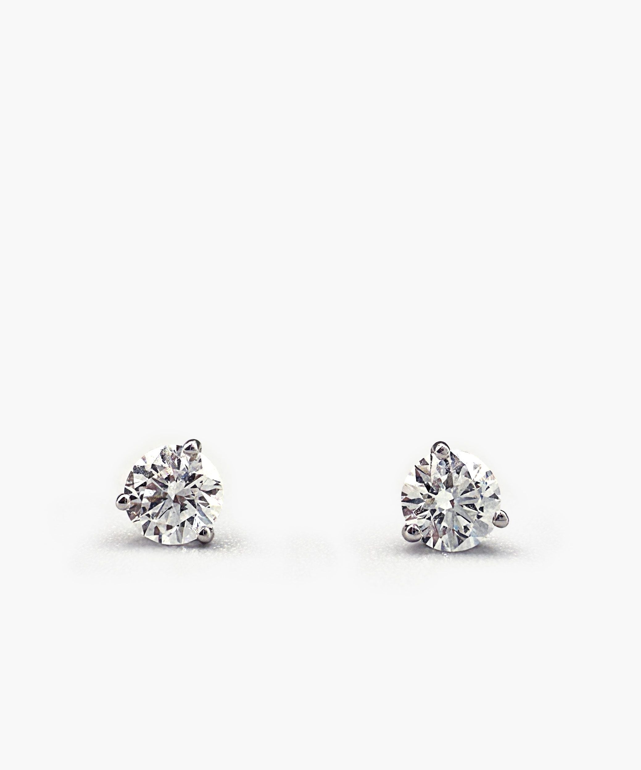 Diamond Stud Earrings in 14K White Gold